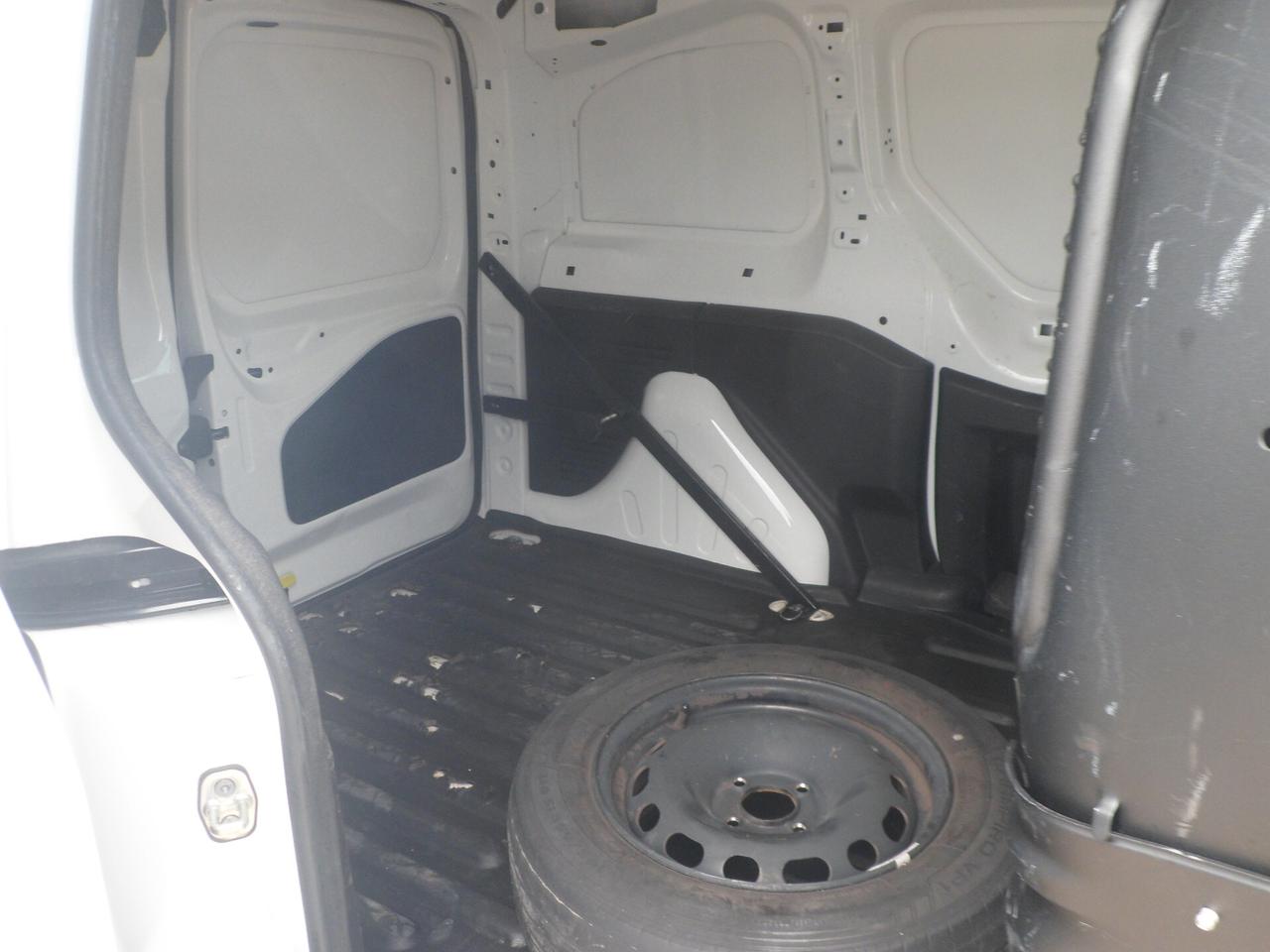 Peugeot Partner furgone 4x4 3 posti