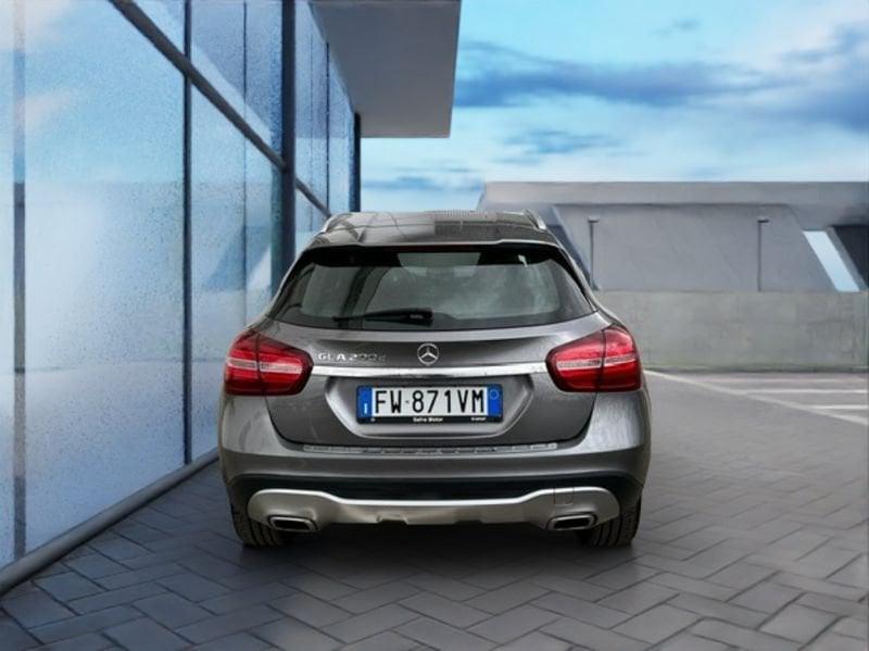 Mercedes-Benz GLA 200 d Automatic Sport