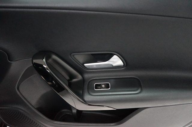MERCEDES-BENZ A 180 d Automatic Business UFFICIALE UNIPROP.