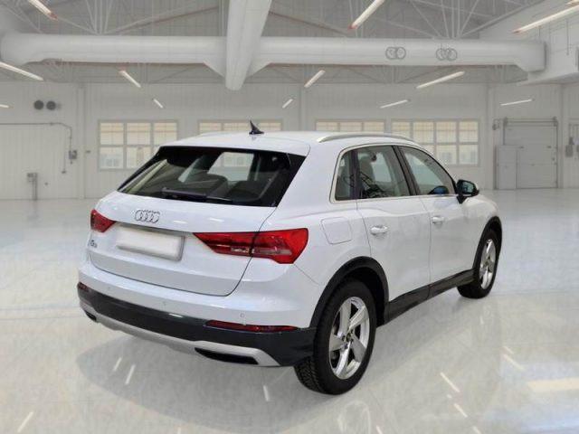 AUDI Q3 35 TDI S tronic Business Advanced