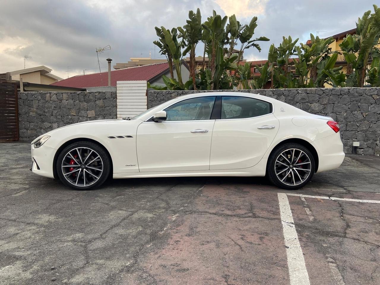 Maserati Ghibli V6 Diesel Gransport