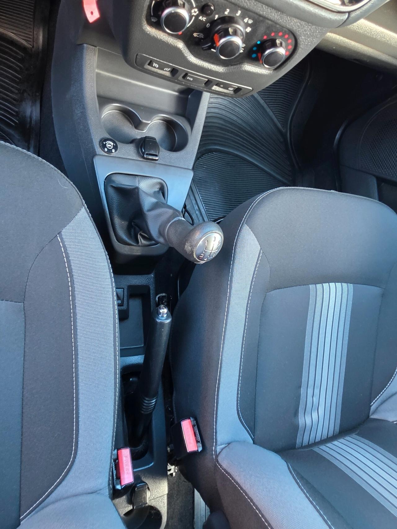 Lodgy 1.6 110CV GPL Wow Unipro full