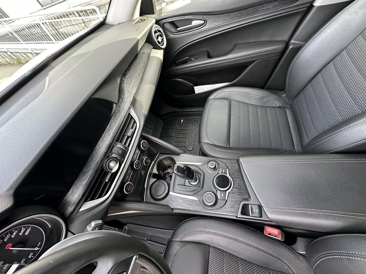 Alfa Romeo Stelvio B-Tech 2.2
