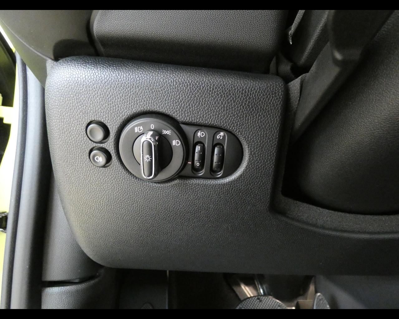 MINI Mini Cabrio (F57) - Mini 1.5 Cooper Classic Cabrio