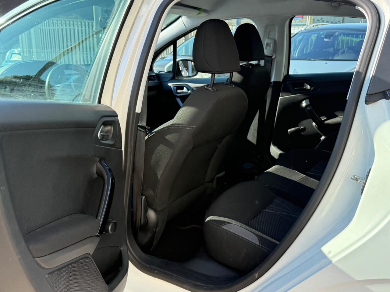 Peugeot 208 TAGLIANDI CERTIFICATI 1.4 HDi 68 CV 5 porte Active
