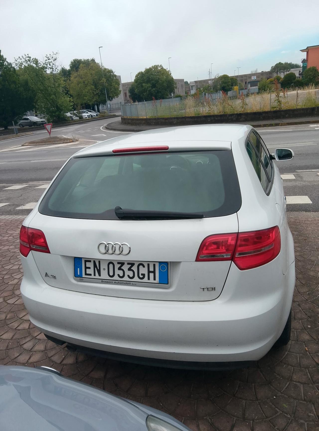Audi A3 1.6 TDI 105 CV CR Attraction