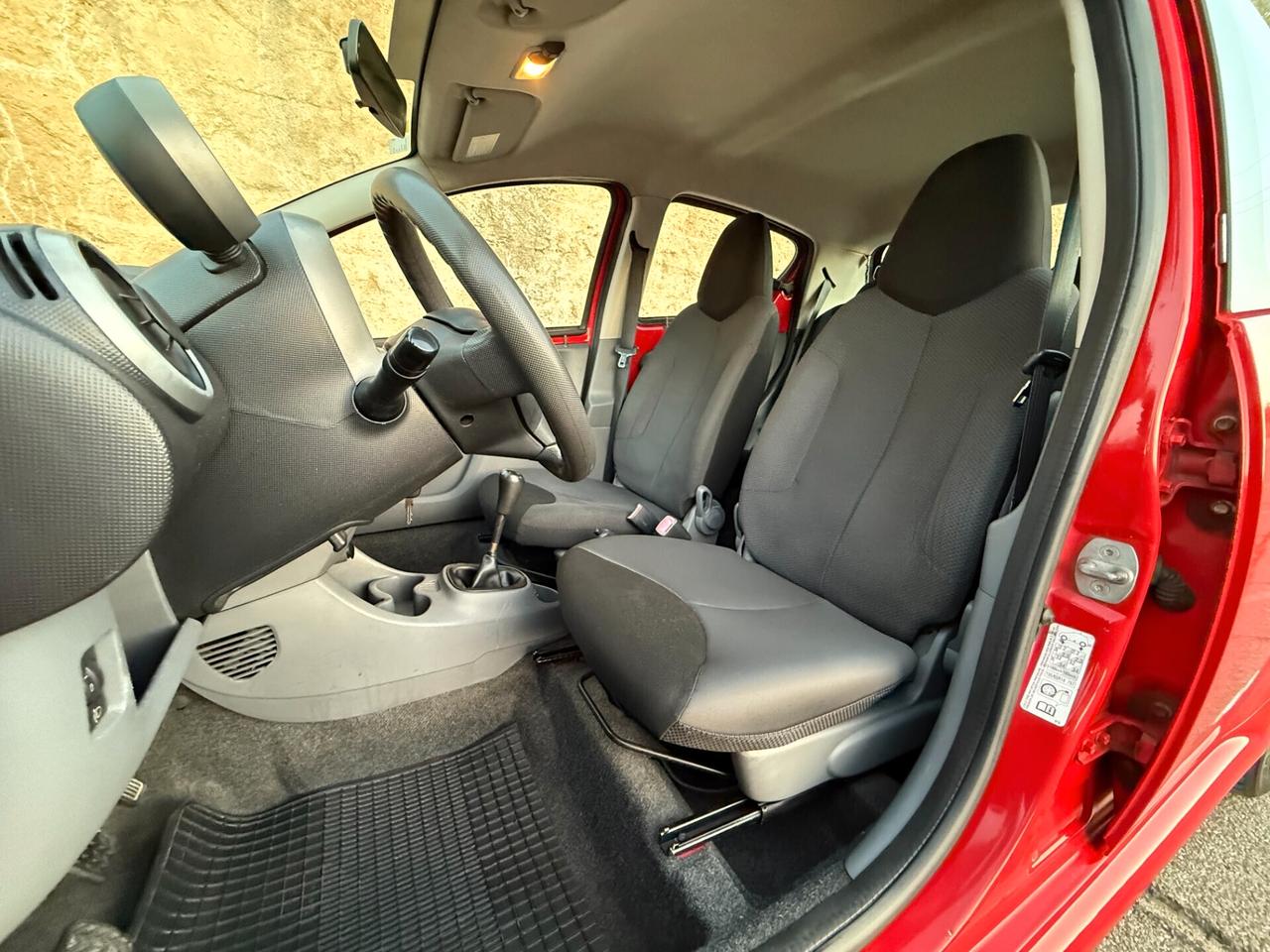 Toyota Aygo /1.0 68CV/NEOPATENTATI/5 POSTI/CLIMA