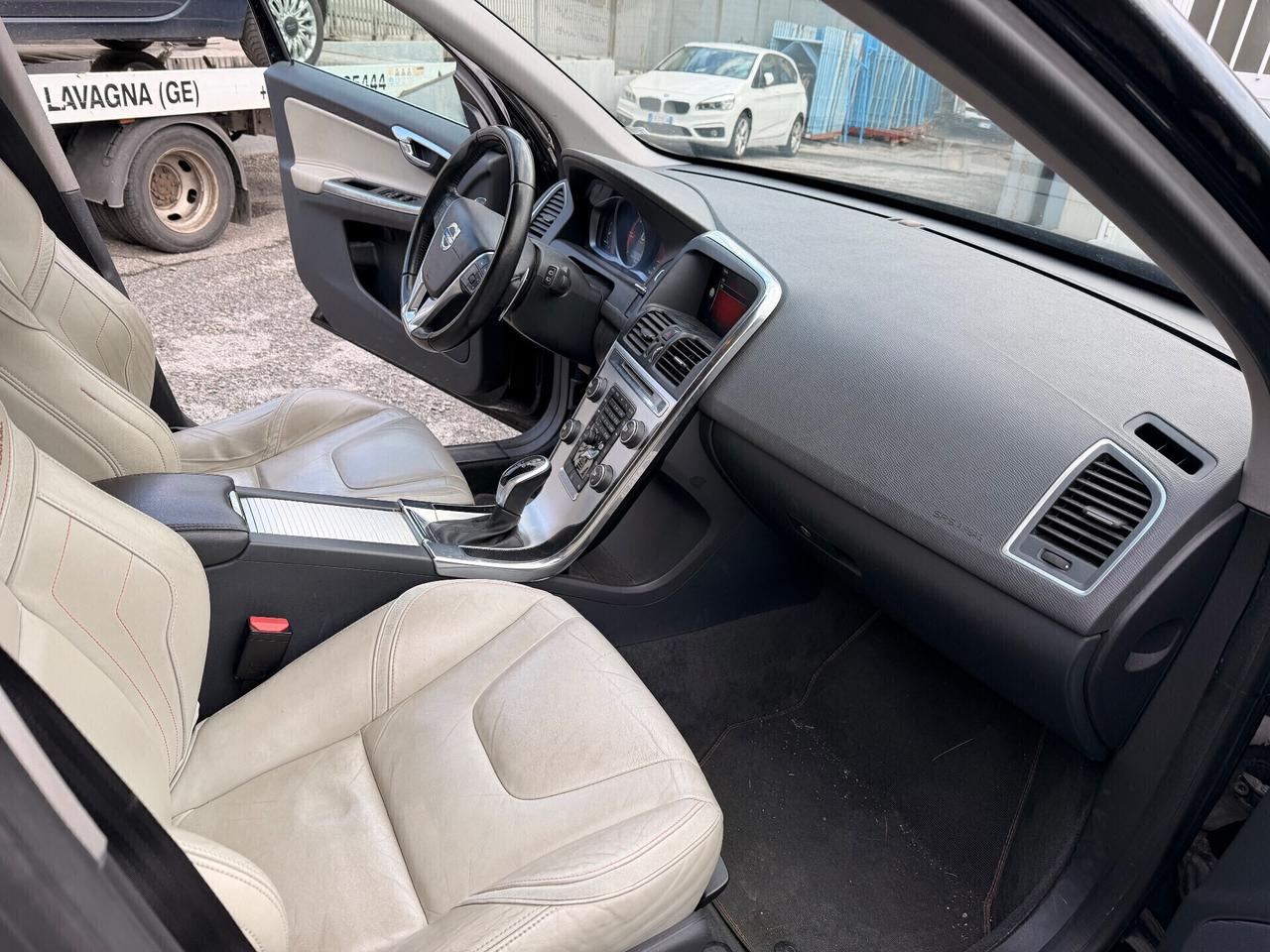 VOLVO XC 60 D3 Ocean Race AUTOMATICO