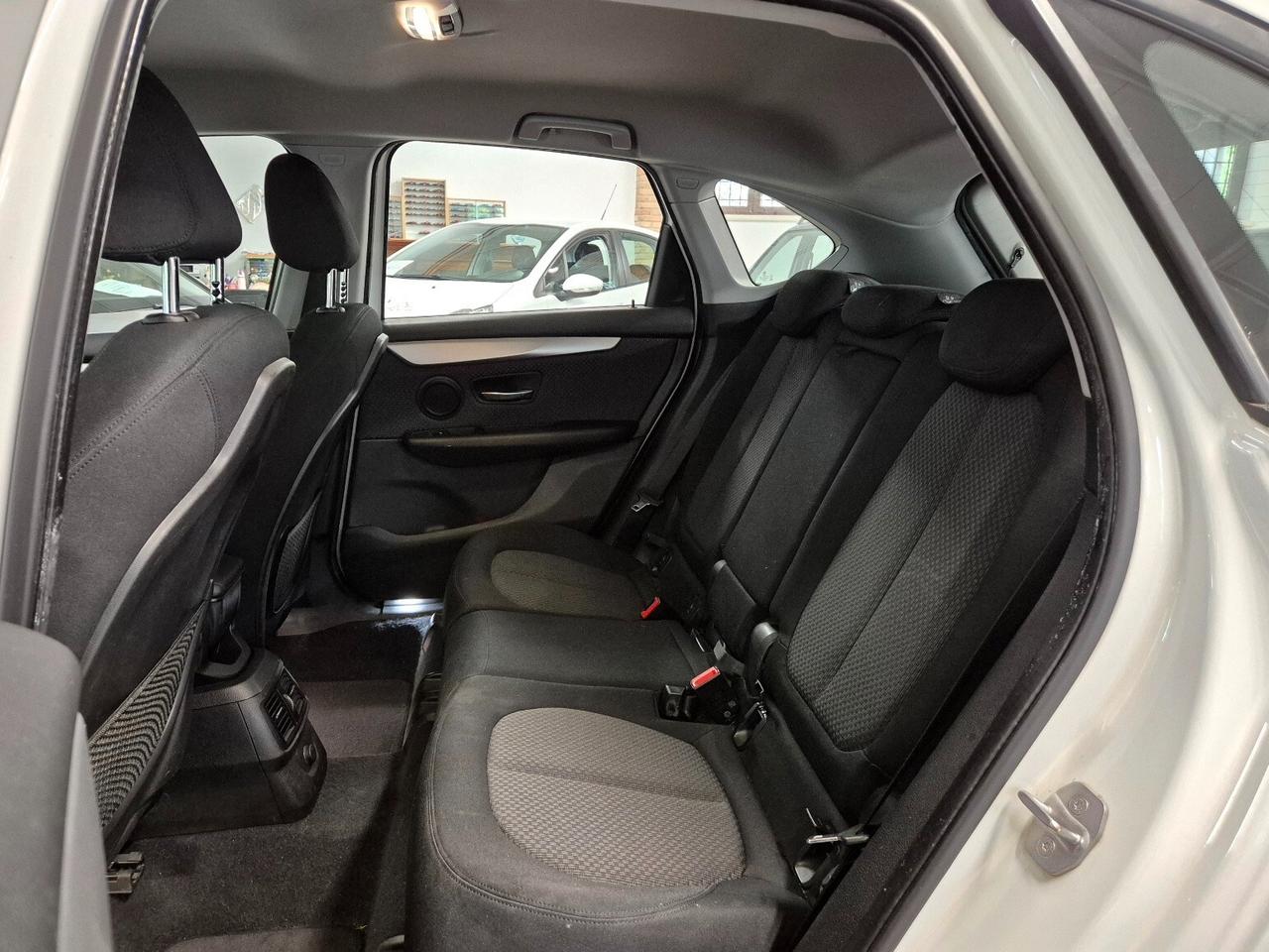 Bmw 2er Active Tourer 218d Active Tourer Advantage ** automatica **