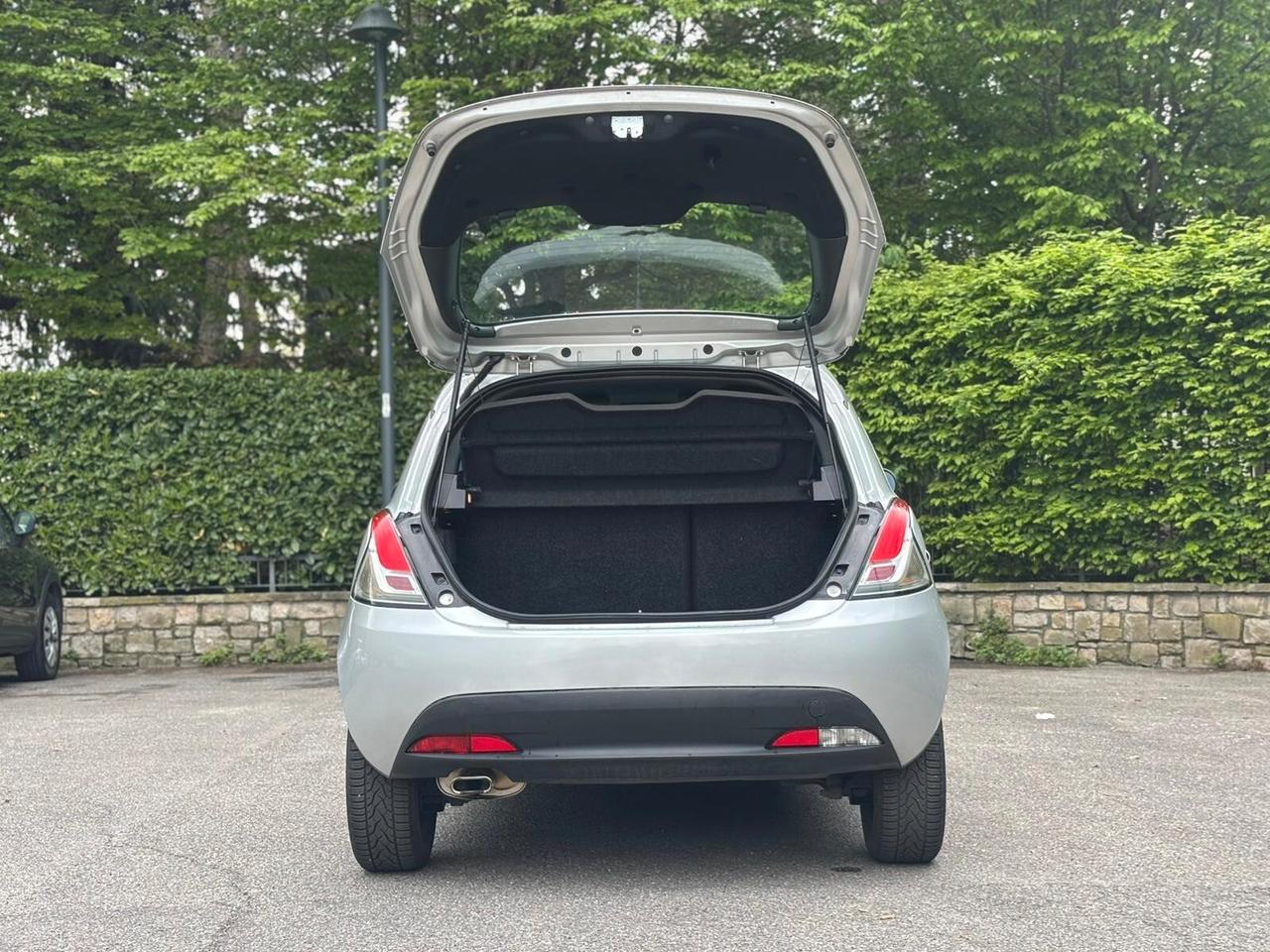 Lancia Ypsilon 1.2 69 CV 5 porte Gold