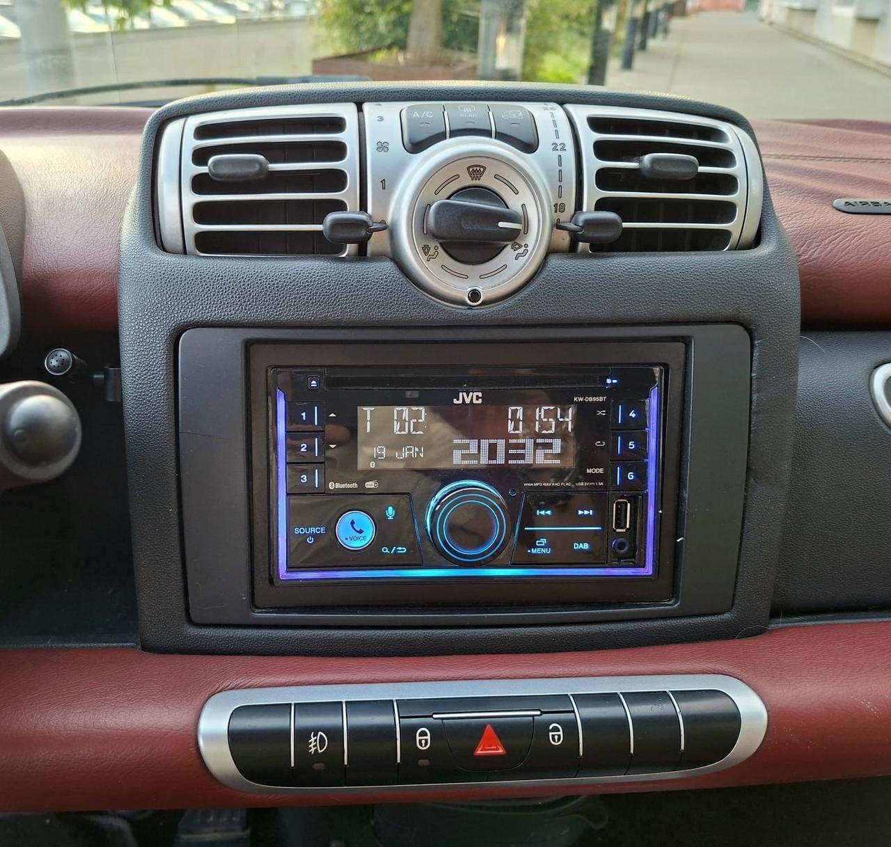 Smart ForTwo 1000 52 kW MHD cabrio passion