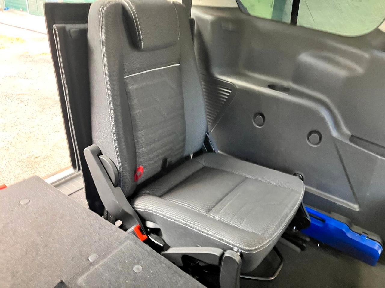 Ford Tourneo Connect7 1.5 TDCi 120cv aut Titanium