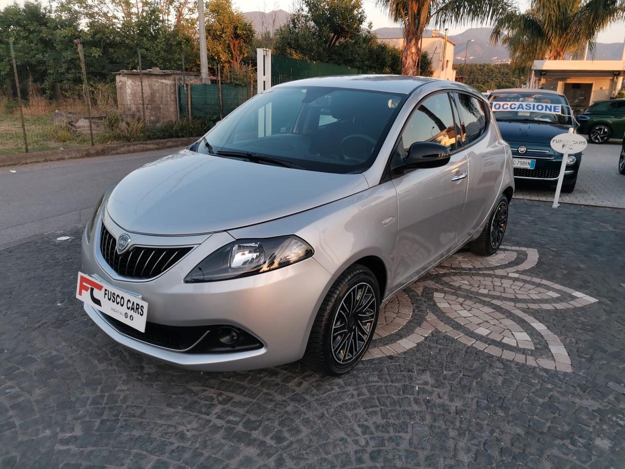 Lancia Ypsilon 1.2 69 CV 5 p. GPL Ecochic Gold