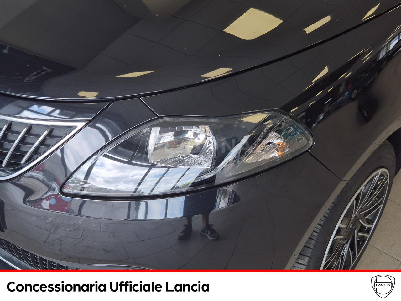 Lancia Ypsilon 1.0 firefly hybrid gold s&s 70cv
