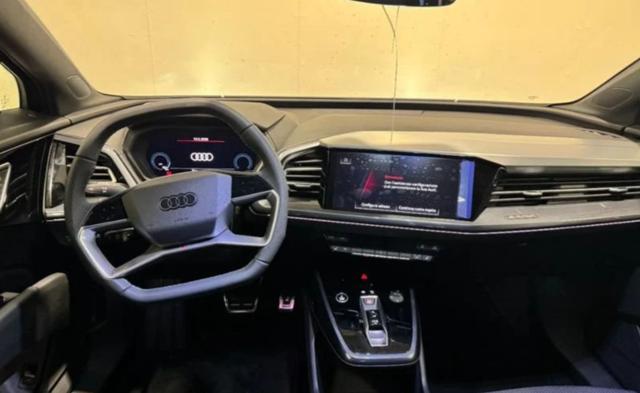 AUDI Q4 e-tron Q4 45 e-tron S line edition