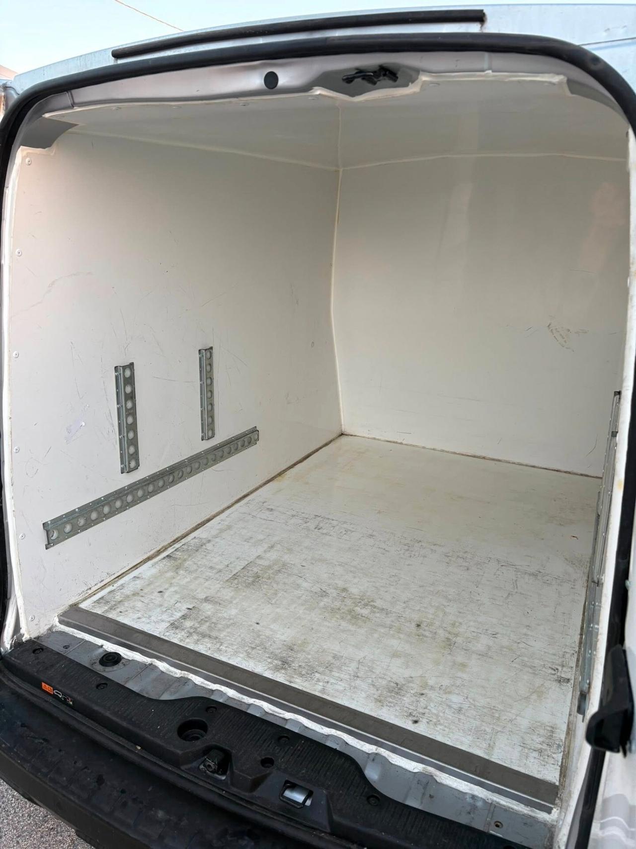 Renault Express 1.5 Blue dCi 95cv coibentato