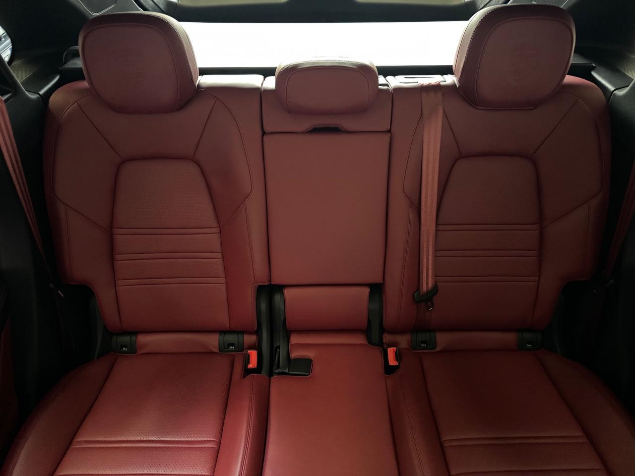 Porsche Cayenne 3.0 V6 E-Hybrid Platinum Edition