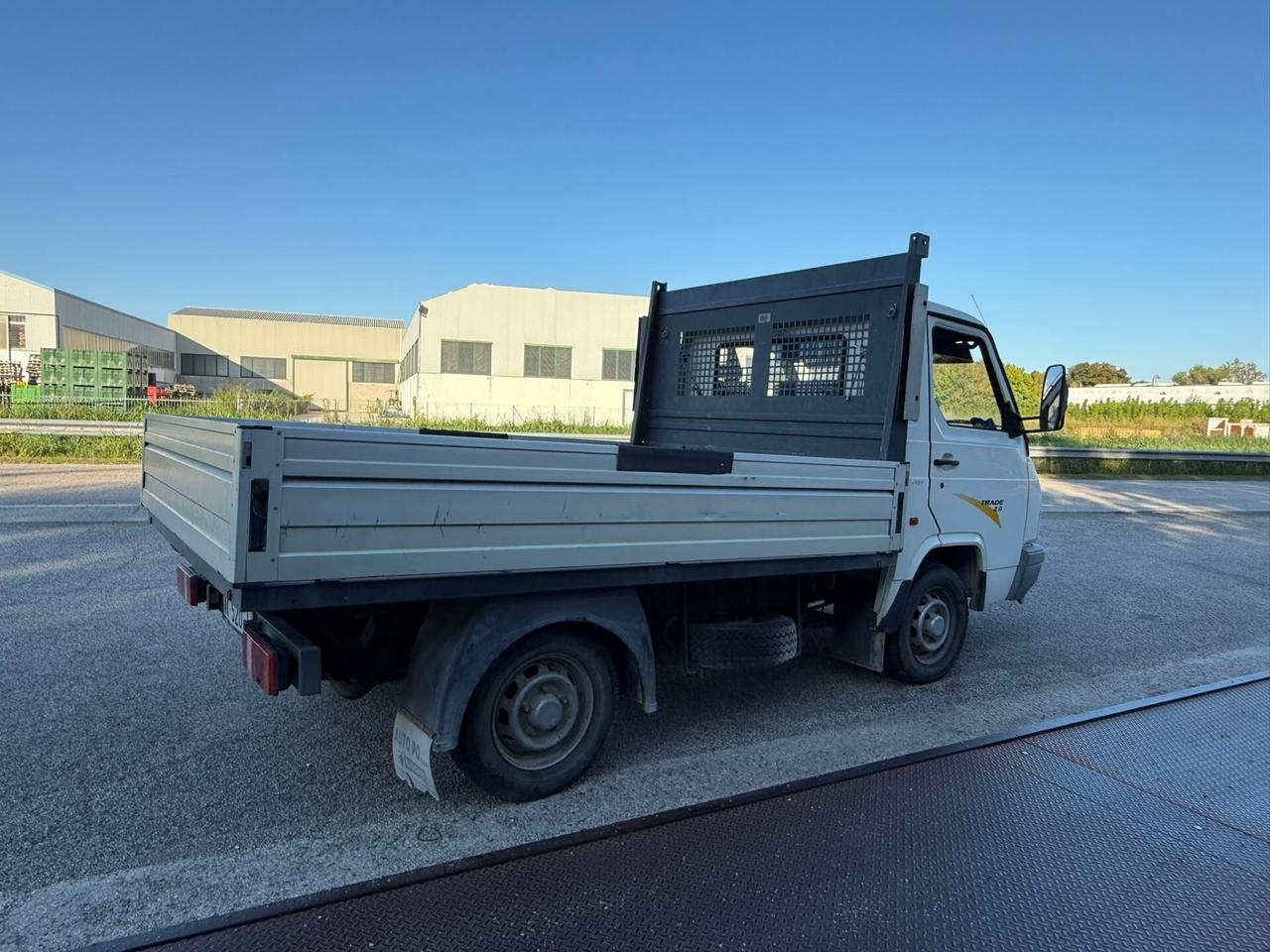 Nissan Trade CASSONATO 2.0 Disel
