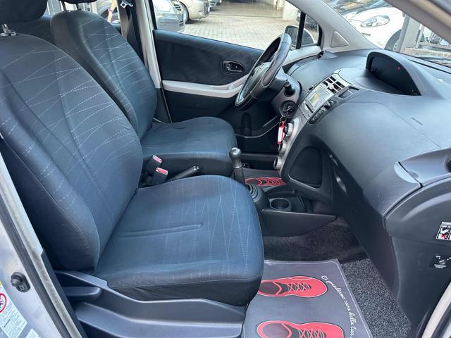 TOYOTA Yaris 1.0 5 porte Sol