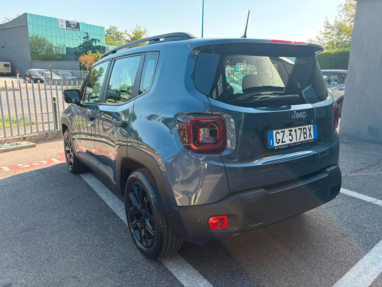 Jeep Renegade 1.5 Turbo T4 MHEV Summit