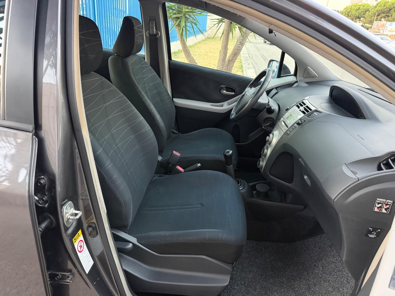 Toyota Yaris 1.3 benzina 87 cv 2008