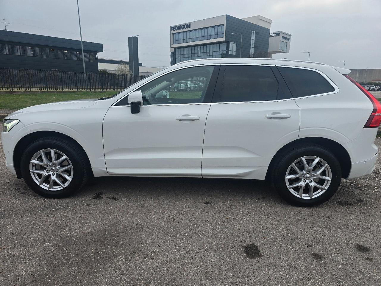 Volvo XC 60 XC60 B4 (d) AWD Geartronic Momentum