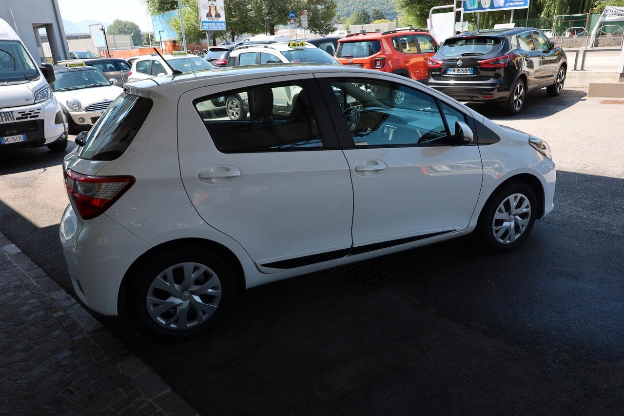 TOYOTA YARIS 1.0 5 PORTE ACTIVE neopatentati