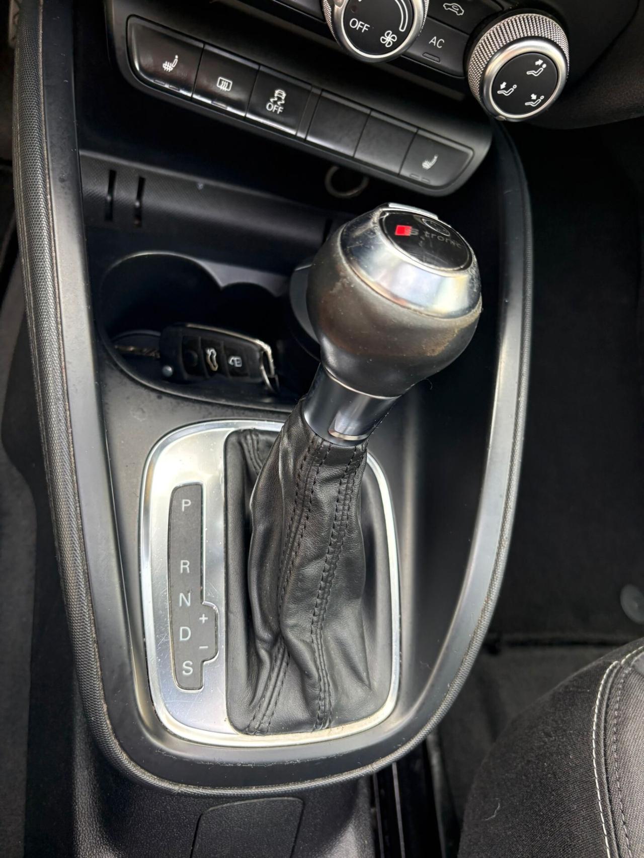 AUDI A 1 TETTO APRIBILE C AUTOMATICO
