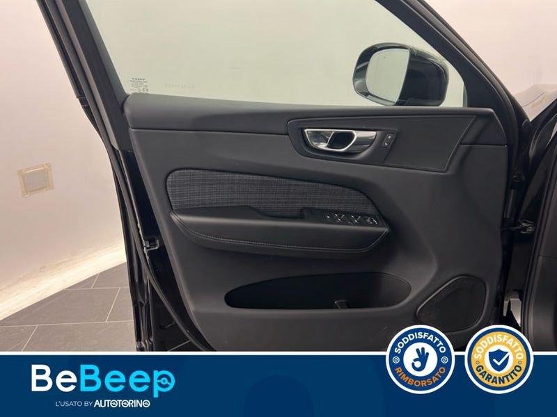 Volvo XC60 2.0 B4 MOMENTUM AWD AUTO