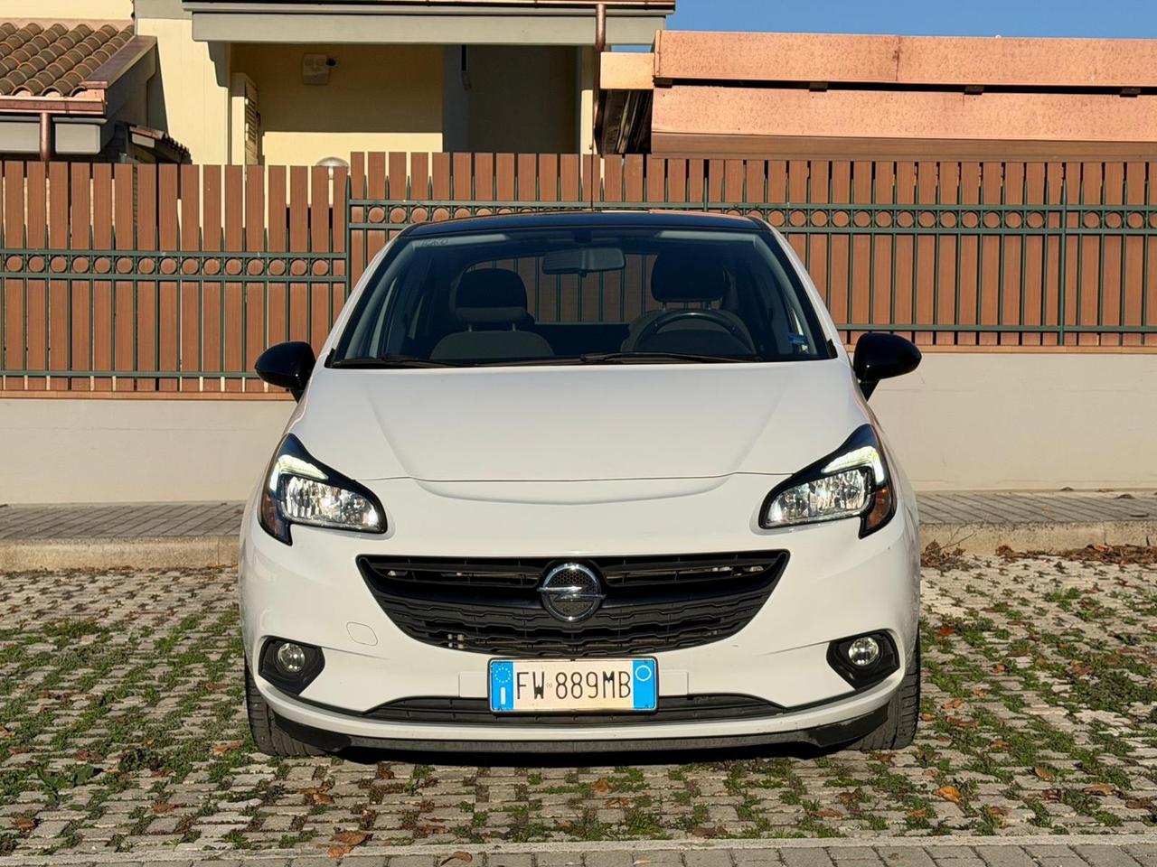 Opel Corsa 1.4 90CV GPL Tech Black Edition