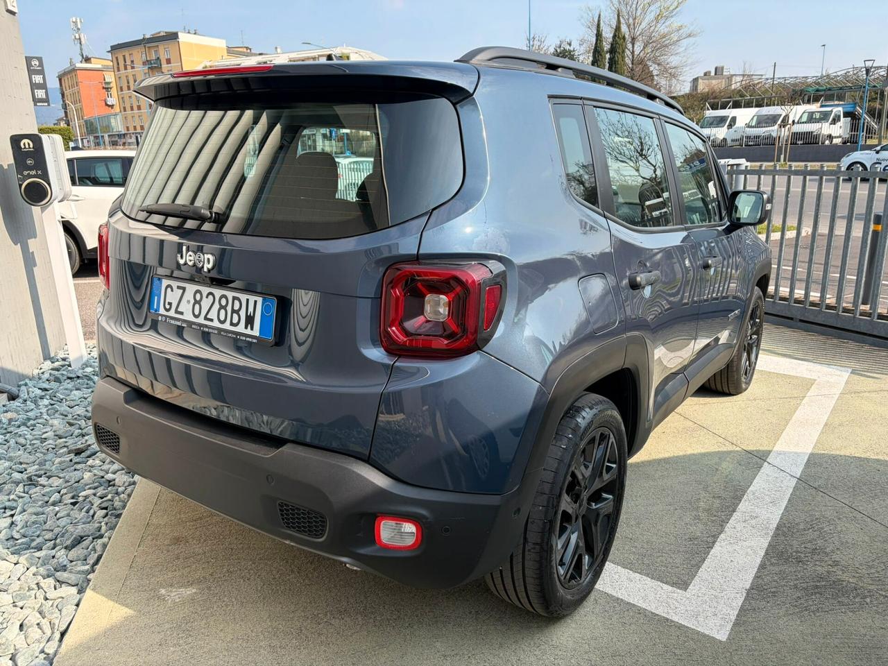 Jeep Renegade 1.5 Turbo T4 MHEV Summit