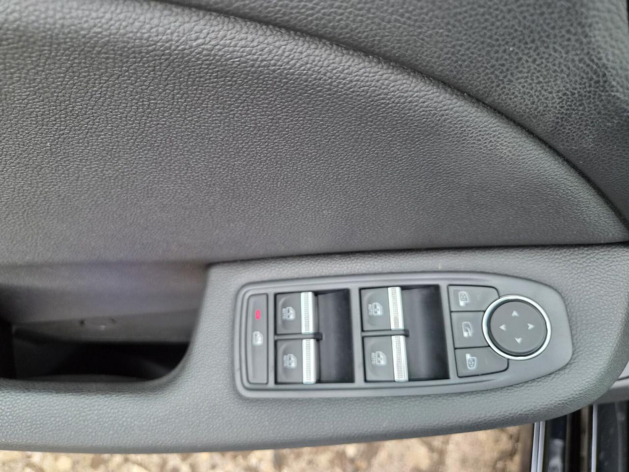 Renault Clio TCe 90 CV 5 porte Intens