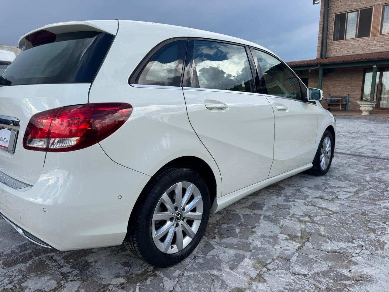 Mercedes-benz B 180 d Automatic Premium neopatentati