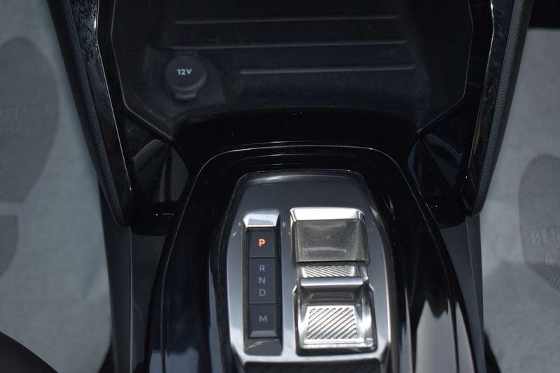 Peugeot 2008 2008 PureTech 130 S&S EAT8 Allure
