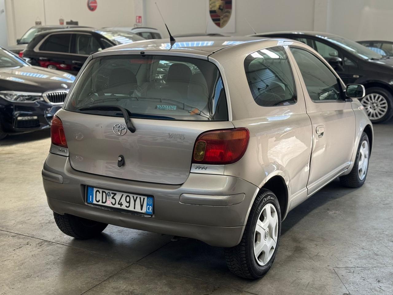 Toyota Yaris 1.0i 16V OK NEOPATENTATI