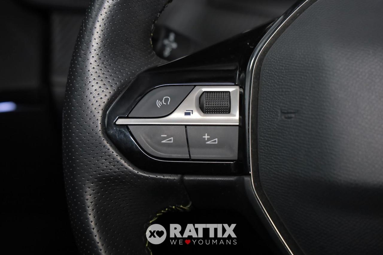 Peugeot e-2008 motore elettrico 100kW GT