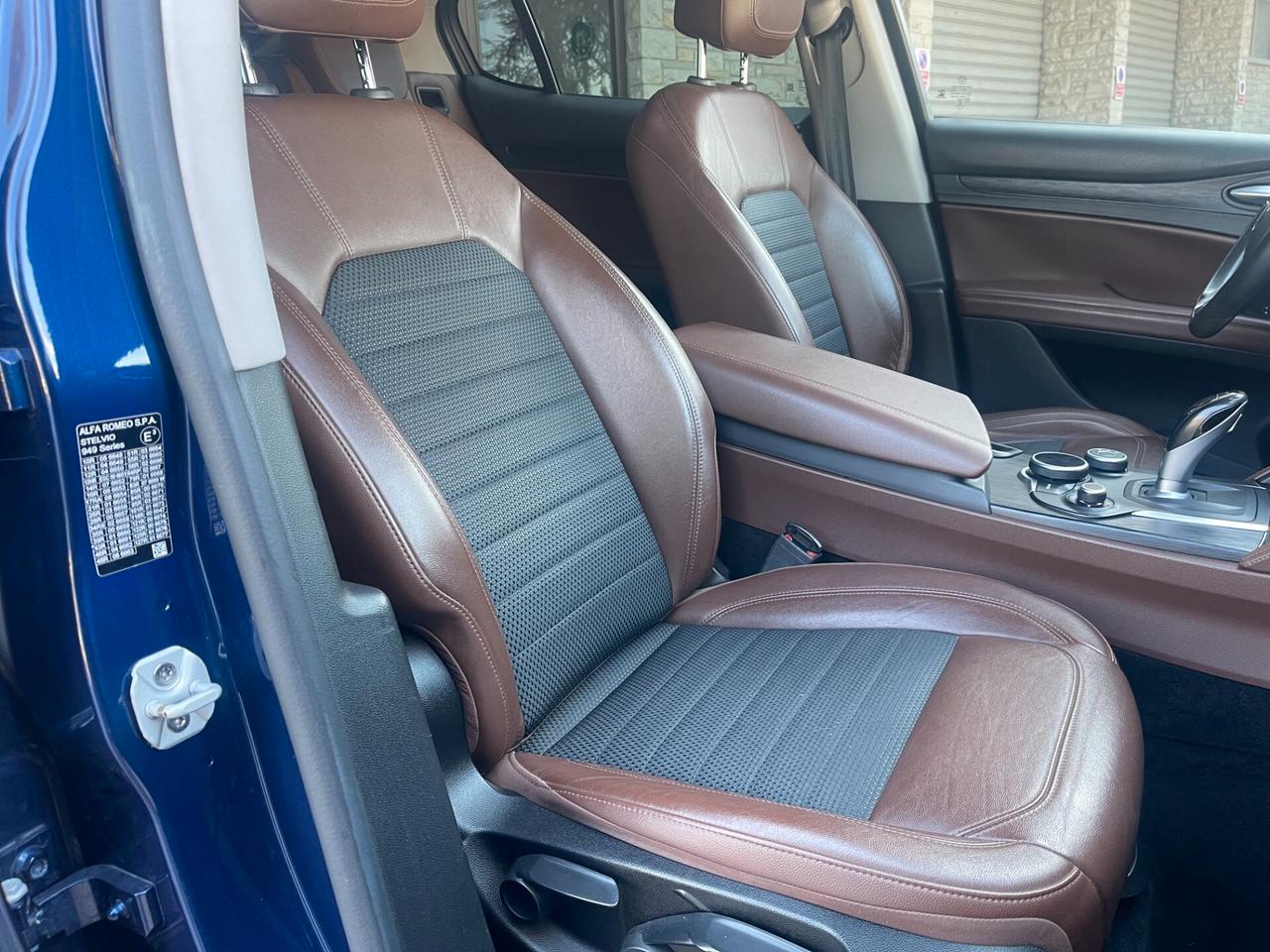 Alfa Romeo Stelvio 2.2 Turbodiesel 180 CV AT8 RWD Executive