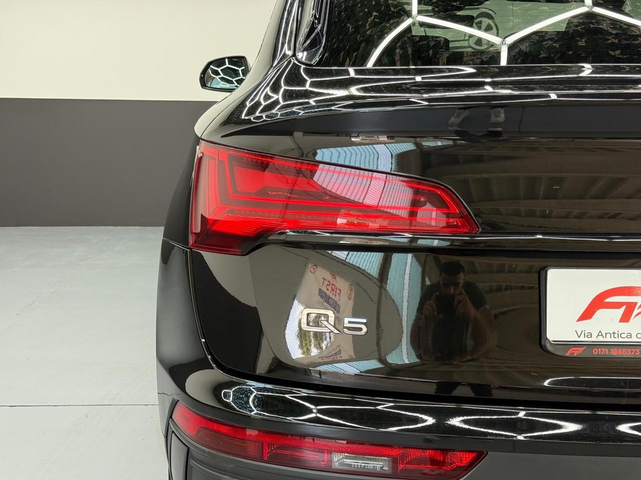Audi Q5 SPB 40 TDI quattro S tronic Identity Black