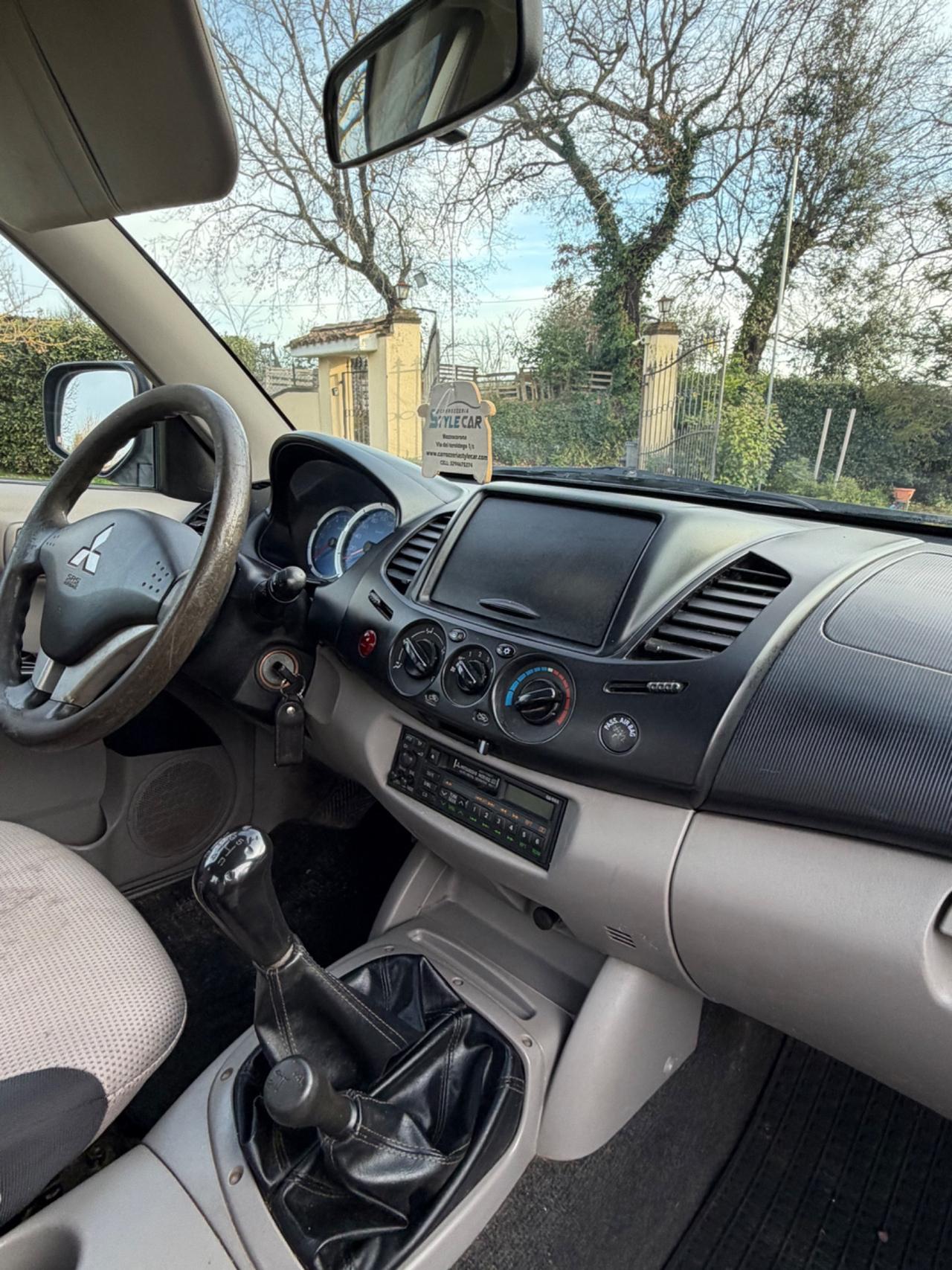 Mitsubishi L200 2.5 DI-D/136CV Single Cab Inform