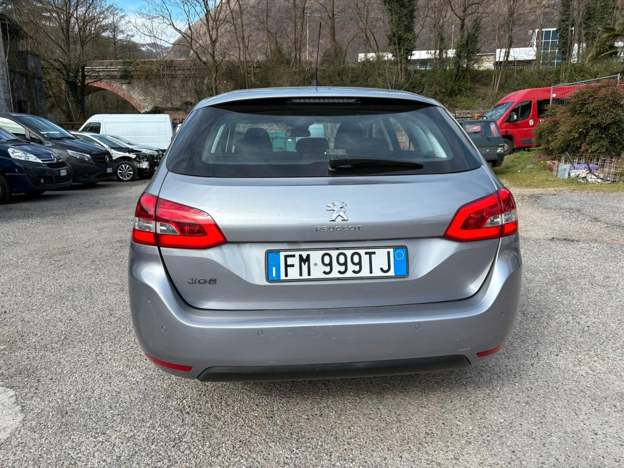 PEUGEOT 308 1.6 BLUEHDI EURO 6 – GARANZIA 12 MESI – KM CERTIFICATI
