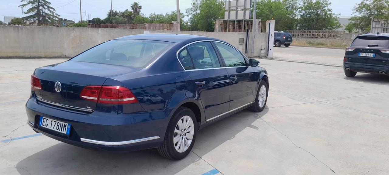 VOLKSWAGEN PASSAT 1.6 105 CV