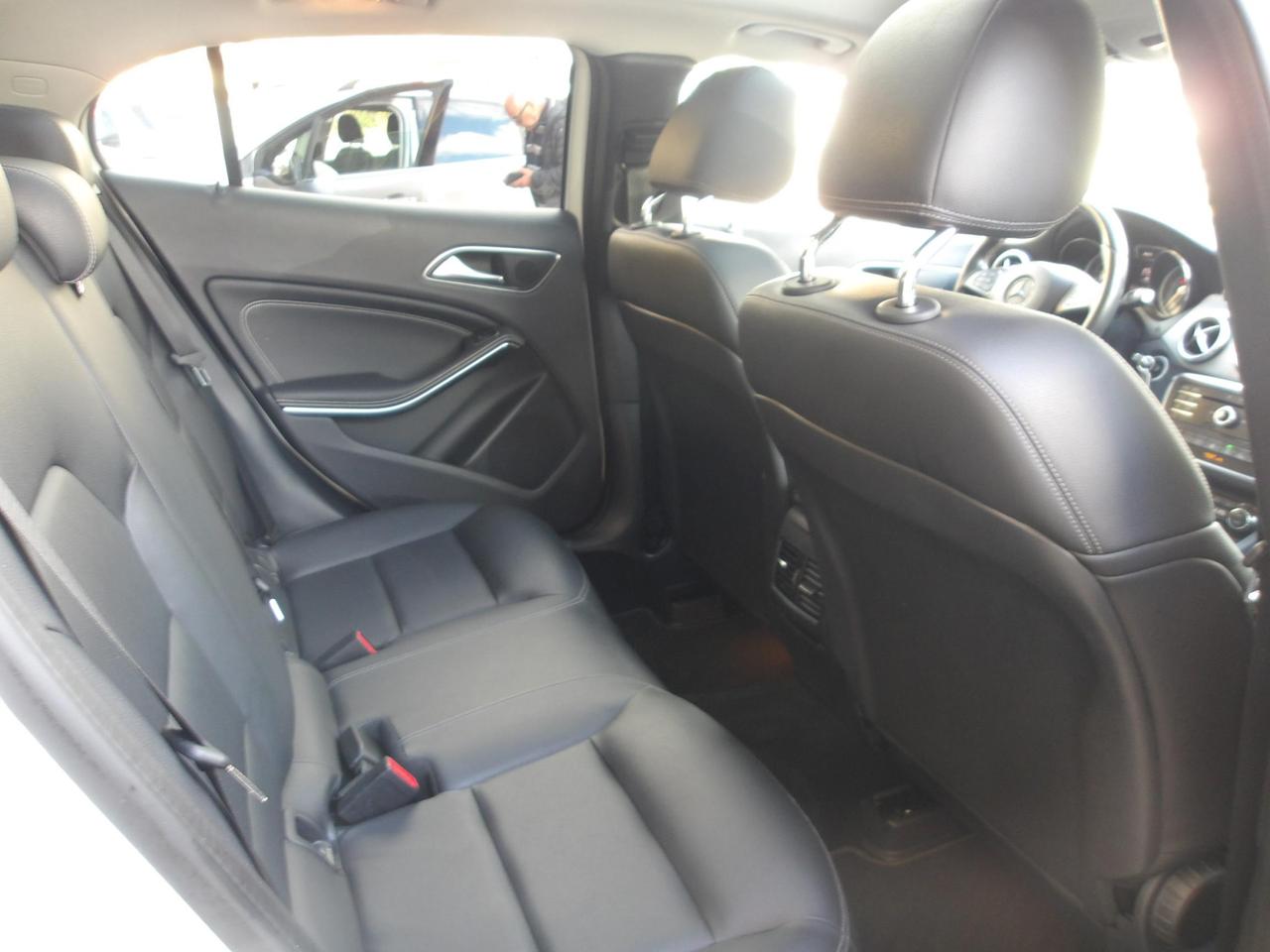 Mercedes GLA 200 d (cdi) Sport auto *TETTO APRIBILE*