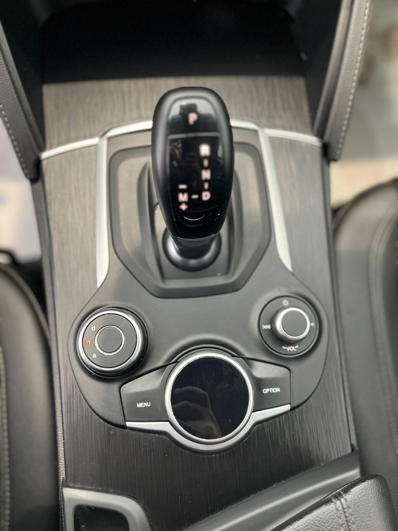 Alfa Romeo Stelvio 2.2 190 CV AT8 Q4 B-Tech