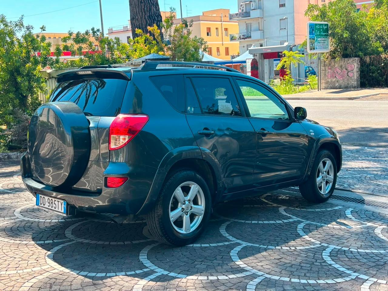 Toyota RAV 4 RAV4 2.2 D-4D 136 CV Luxury