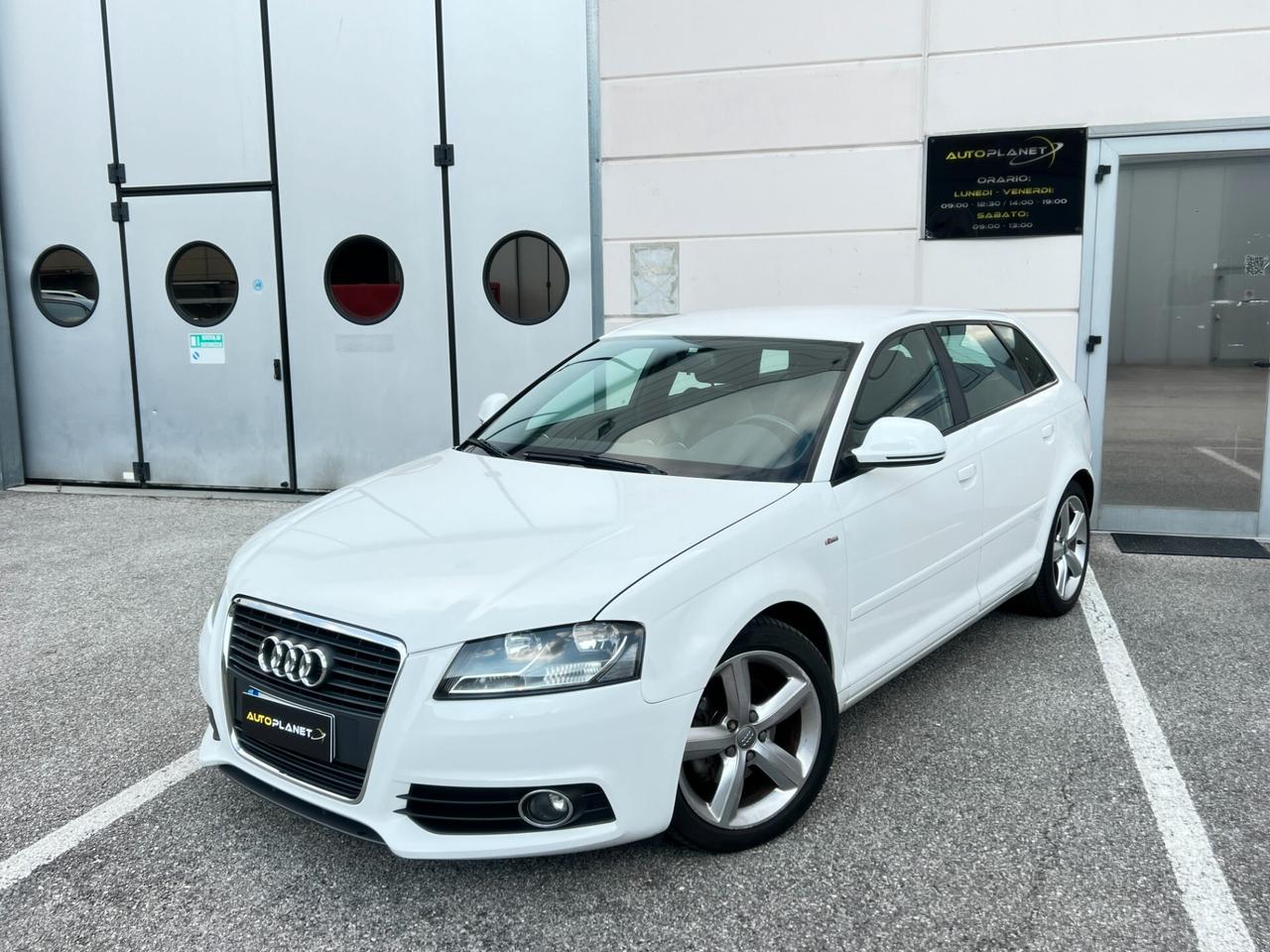 Audi A3 SPB 1.6 TDI 105 CV S-LINE Doppio