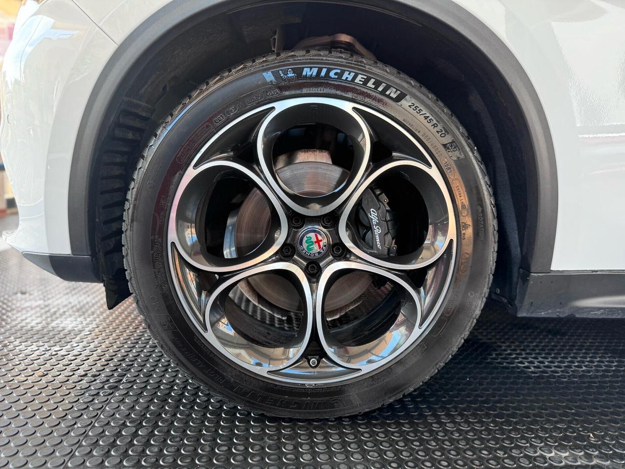 Alfa Romeo Stelvio LUSSO2.2 210cv Q4 2019 PROMO