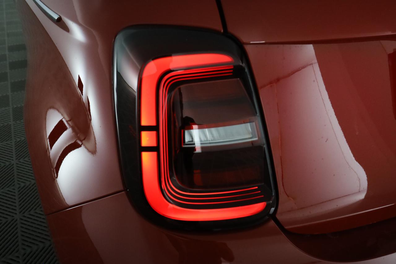 FIAT 500 (2020--->) 500 Berlina Hybrid La Prima