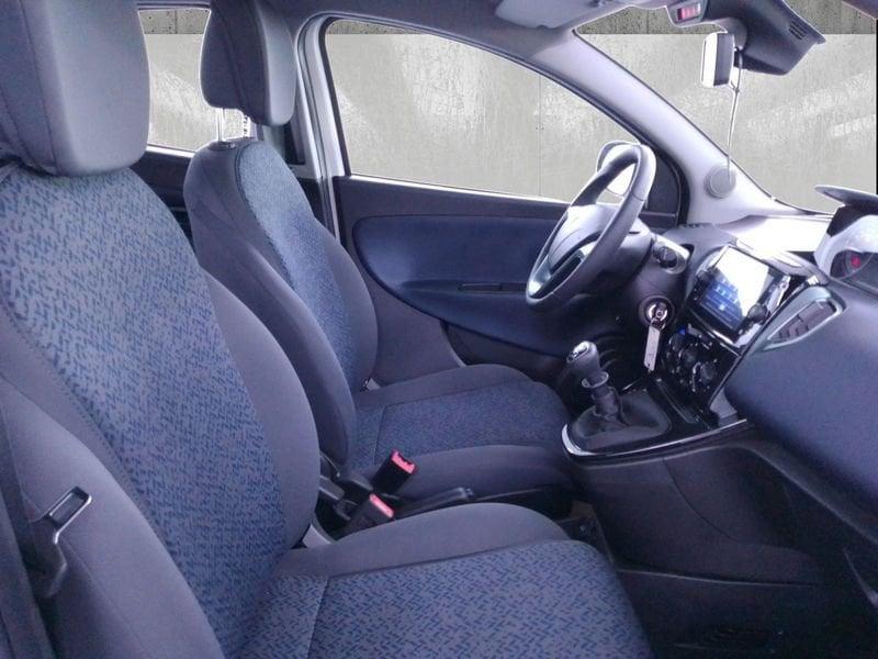 Lancia Ypsilon 1.0 firefly hybrid Gold s&s 70cv