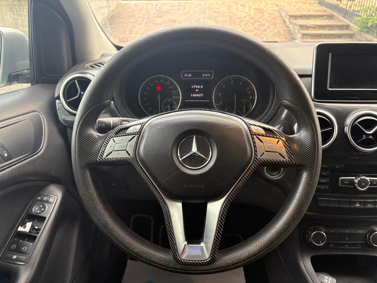 Mercedes-benz B 180 BlueEFFICIENCY Premium