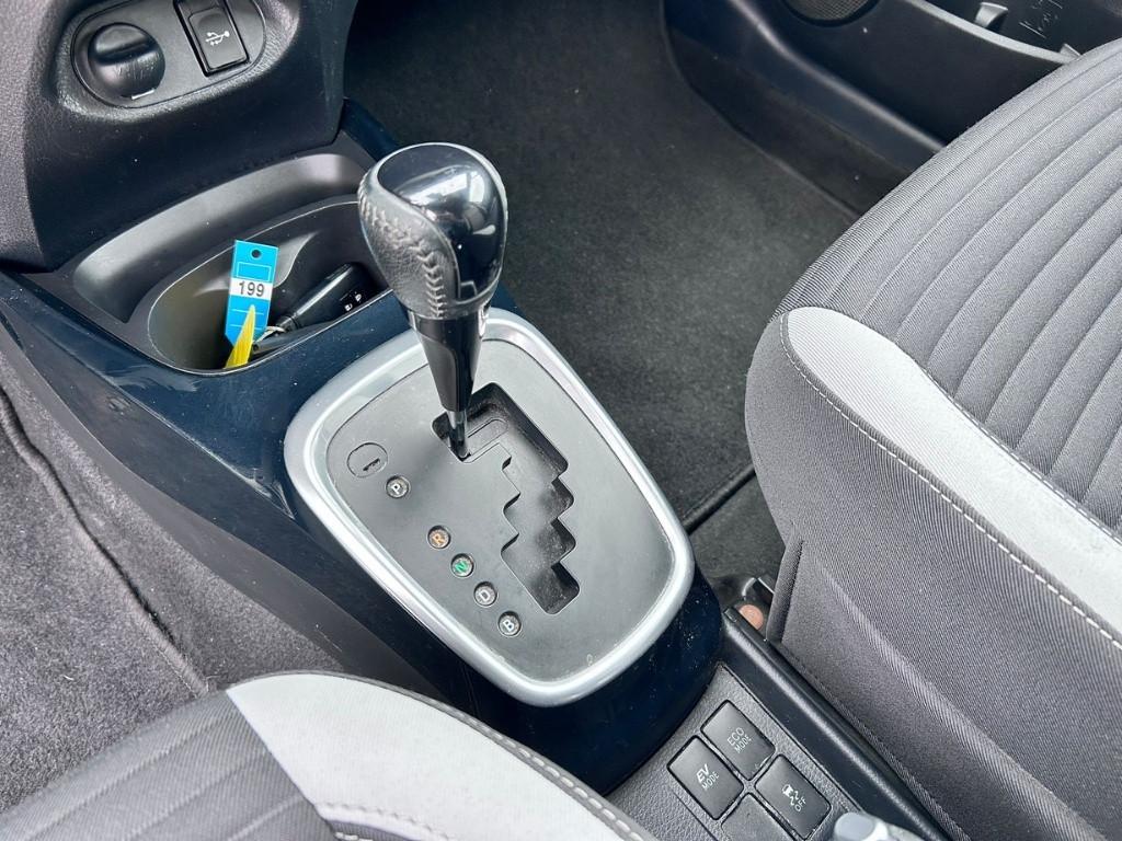 TOYOTA Yaris III 2015 - Yaris 5p 1.5h Style my16